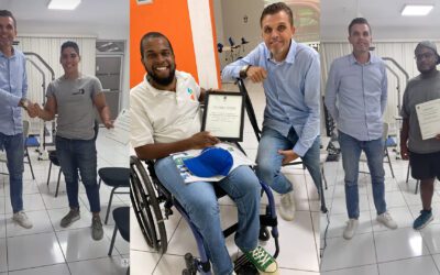 Wheelee drivers receiving certificate from Driver Academy Curaçao